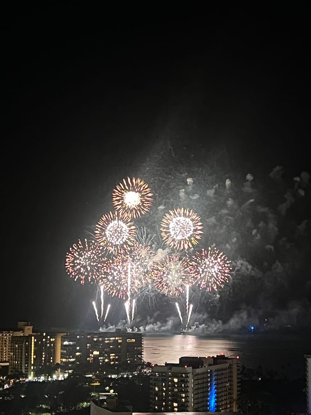 Hawaje po polsku stuczne ognie Waikiki 1