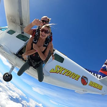 Skakanie-ze-spadochronem-Oahu